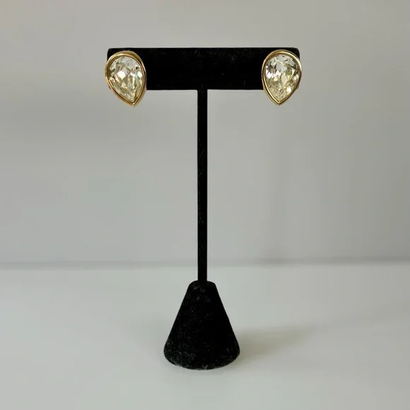 Vintage Swarovski Signed S.A.L Teardrop Crystal Gold-Tone Stud Earrings - Picture 4 of 10